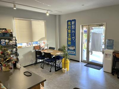 【清潔な待合室です！】