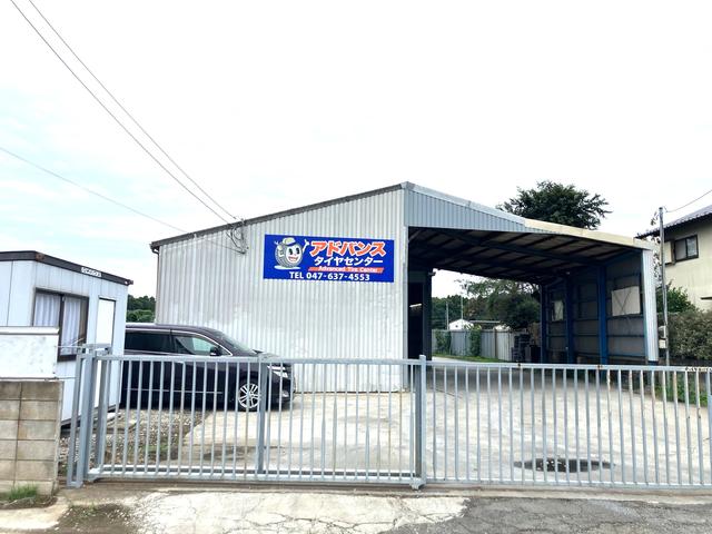 敷地内は比較的広め。