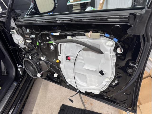 レクサス　ＥＳ　社外スピーカー　取付【境港市　米子市でタイヤ・ドライブレコーダー等の各種パーツ持込取付　大歓迎受付中！！コーティング・車検・修理、お車の事なら（株）Ｃｒｕ’ｓ　クールズへお任せ下さい！】