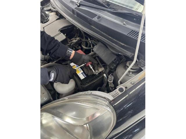 トヨタ　パッソ　バッテリー交換【境港市　米子市でタイヤ・ドライブレコーダー等の各種パーツ持込取付　大歓迎受付中！！コーティング・車検・修理、お車の事なら（株）Ｃｒｕ&rsquo;ｓ　クルーズへお任せ下さい！】