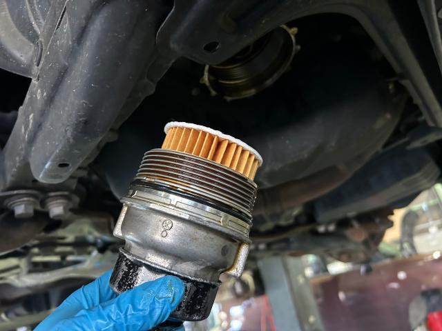 トヨタ　ヴェルファイア　30 GGH35W 車検　点検　整備　ブレーキパッド交換　オイル交換　オイルフィルター交換　ブレーキオイル交換　下廻り　錆止め塗装　シャーシブラック　マフラー　耐熱　錆止め塗装　ヘッドライト磨き　