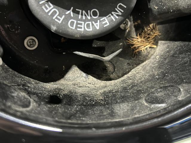 アルファロメオ　アルファスパイダー　939 アルファロメオスパイダー 93932S エンジン始動不良　エンジンかからない　点検　整備　修理　燃料タンクに水混入　燃料入れ替え　プラグ交換　