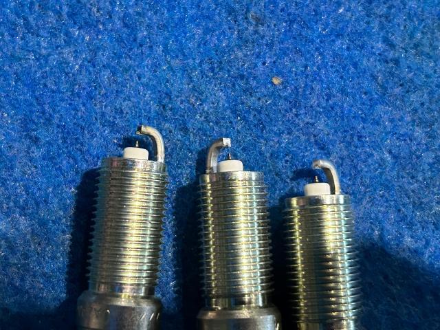 アルファロメオ　アルファスパイダー　939 アルファロメオスパイダー 93932S エンジン始動不良　エンジンかからない　点検　整備　修理　燃料タンクに水混入　燃料入れ替え　プラグ交換　