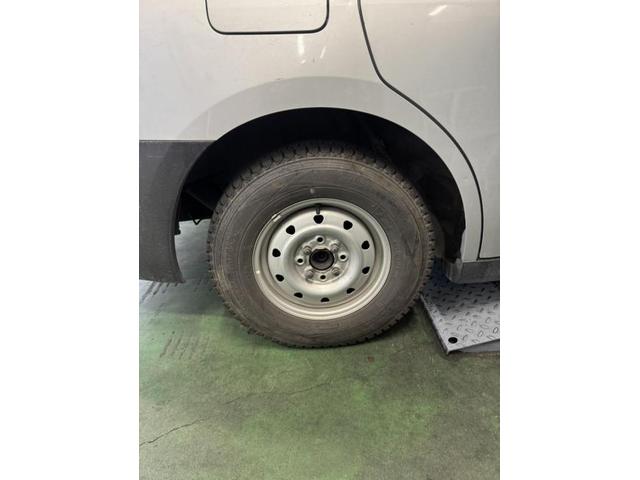 日産　ＡＤバン　ホイール・タイヤ交換