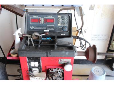 ホイールバランサー完備！