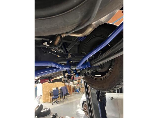 トヨタ　ハイエースワゴン　ボディ補強パーツ取付　　1インチローダウン　玄武製　　
大阪　奈良　京都　兵庫　門真市　寝屋川市　四條畷市　守口市　大東市　枚方市　東大阪市　旭区　城東区　鶴見区　都島区　大阪市
