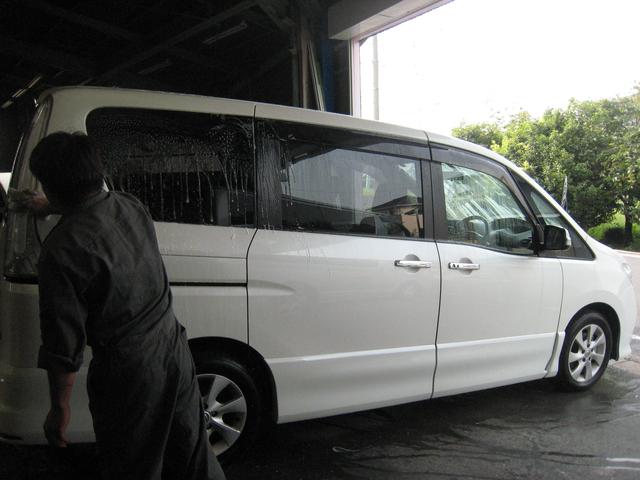 鉄粉取り、撥水洗車　名古屋市港区　セレナ