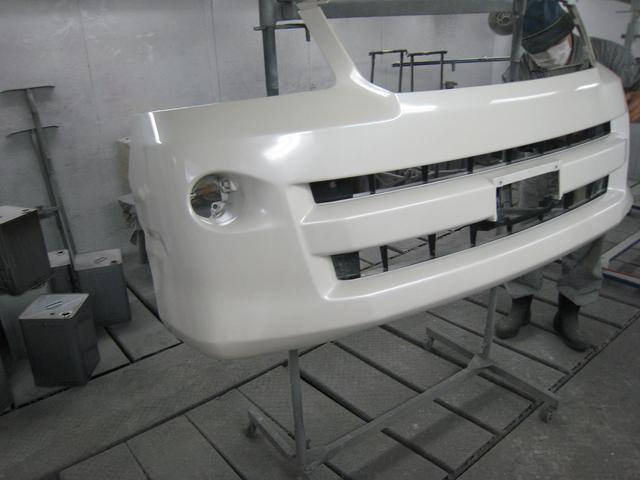 ヘッドライト　曇り　再塗装　クリーニング　フロントバンパー修理　塗装　トヨタノア　蟹江