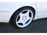 タイヤは車が地面と接する「足」になる部分です