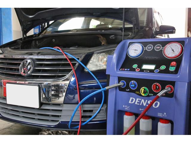 トゥーラン　エンジンオイル漏れ修理　　　　　【TOURANの車検も名古屋の”フォルクスワーゲン専門店”スズキワークスにおまかせください。】