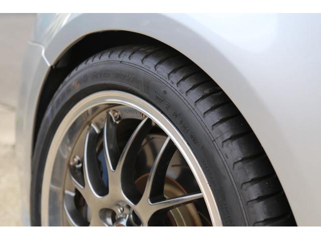 ゴルフ５R32　タイヤ交換　　　　　【VWの車検・修理は名古屋の”フォルクスワーゲン専門店”スズキワークスにおまかせください。】