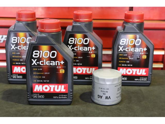 ゴルフ7　MOTUL8100X-clean+　VW 504 00　エンジンオイル交換