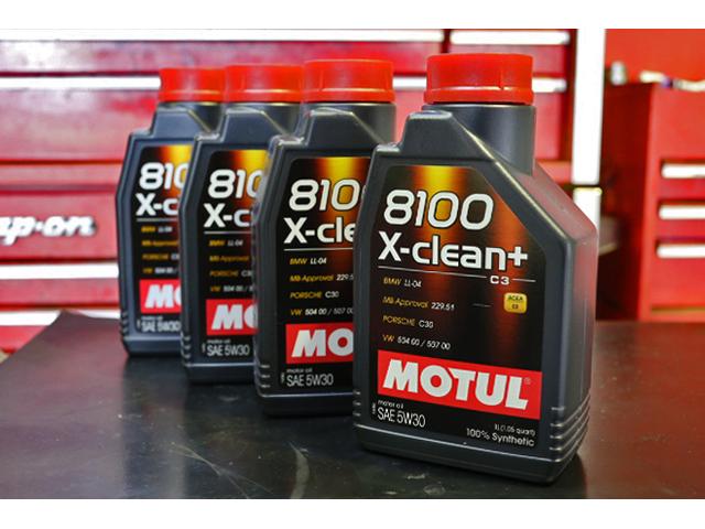 ポロ　車検整備　MOTUL　8100X-clean+ 5w30　VW 504 00　　　　　　　　　　　　　　　　　　　　　　　　　　【フォルクスワーゲンの修理は名古屋の”VW専門店”スズキワークスにおまかせください。】