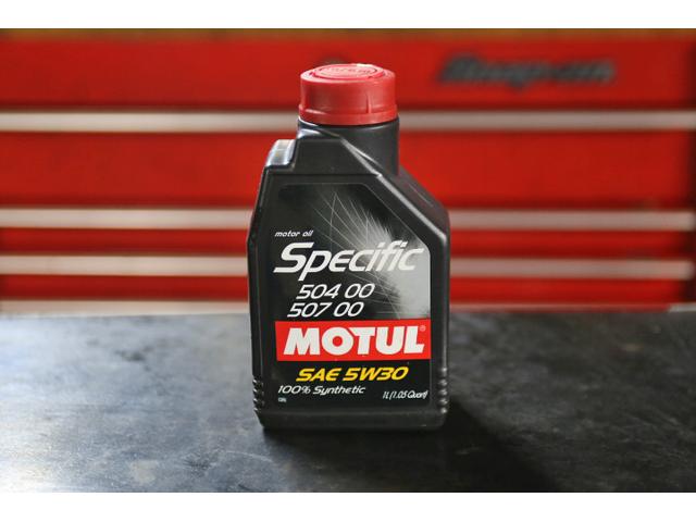 ゴルフ5GTI　バンパー交換　　VW 504 00 モチュール スペシフィック 5W30　エンジンオイル交換　　　　　　　　　　　【フォルクスワーゲンの車検・修理は名古屋の”VW専門店”スズキワークスにおまかせください。】