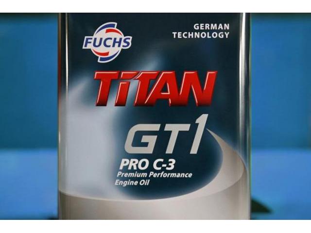 ゴルフ６　FUCHS　TITAN PRO C-3　5W30　VW504 00_507 00