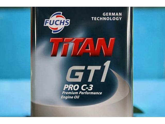 ゴルフ７　FUCHS TITAN GT1 PRO Ｃ-3
