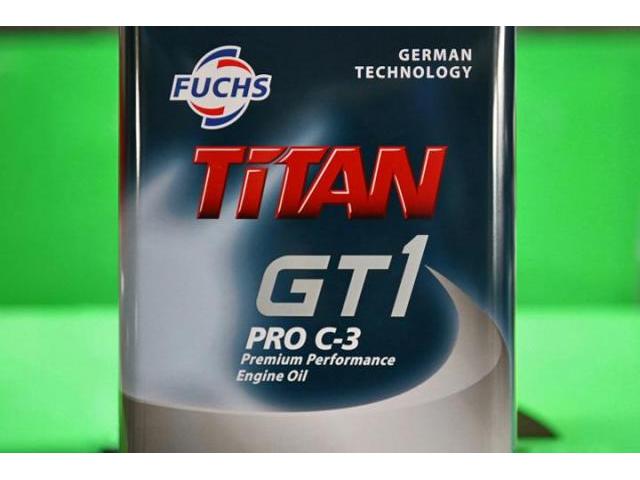 ゴルフ６ヴァリアント　FUCHS TITAN GT1 PRO Ｃ-3
