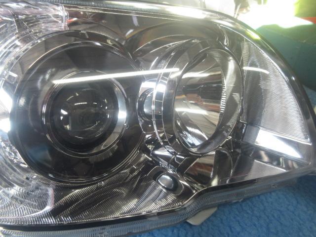 N様GRN215ハイラックスサーフ、ヘッドライトを左右新品へ N様GRN215ハイラックスサーフ、ヘッドライトを左右新品へ