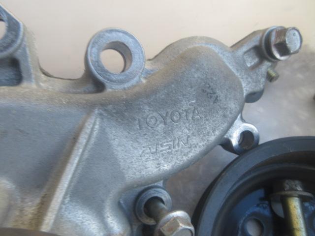 Ｍ様ＵＳＥ２０レクサスＩＳＦ、ウォーターポンプの交換です。