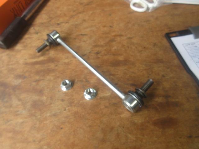 Ｆ様ＢＲＺ、スタビブーツ破れとカムセンサーからのオイル滲み修理にドアチェックの交換などなど。