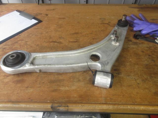 Ｍ様ＣＺ４Ａランエボ１０、ドライブシャフトブーツの交換です。