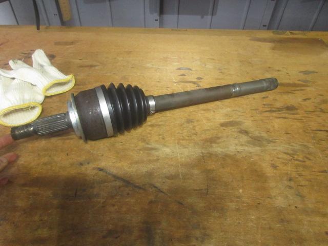 Ｍ様ＣＺ４Ａランエボ１０、ドライブシャフトブーツの交換です。