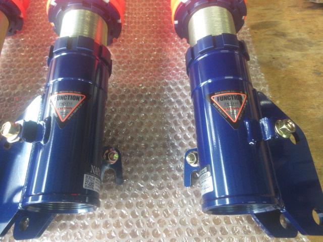 Ｎ様ＧＤＢインプレッサ、エンドレスのファンクション車高調へ交換です。