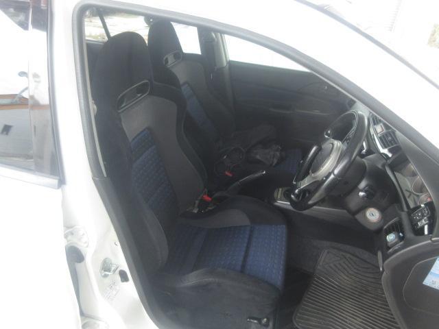 Ｙ様ＣＴ９Ａランエボ８、ローポジシートレールへ交換です。