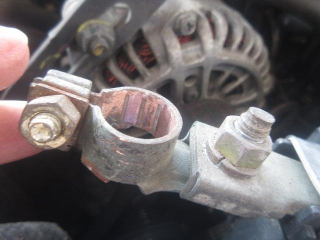 Ｉ様ＲＸ－８バッテリー上がりで入庫です。