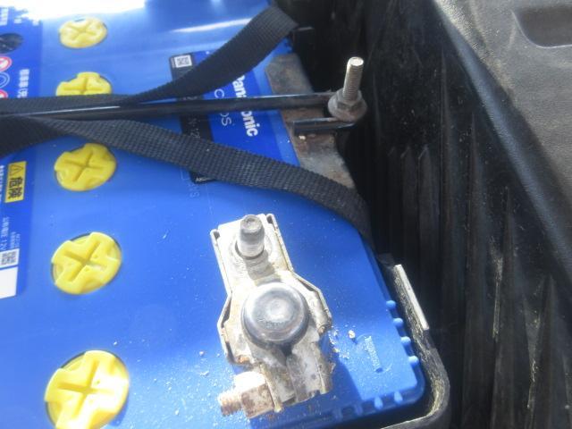 Ｉ様ＲＸ－８バッテリー上がりで入庫です。