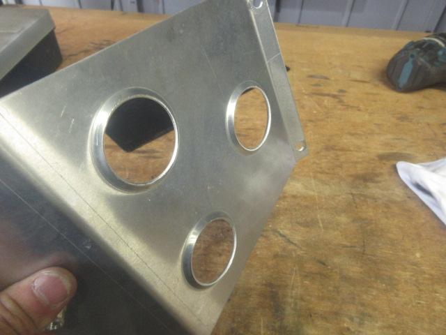 Ｔ様Ｚ３３、リアディフューザーの取り付けも最終段階へ。