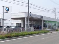 展示場拡張し下取車、試乗車を常時１００台展示。喜んで全国納車致します。ＭＩＮＩ認定中古車も併設。