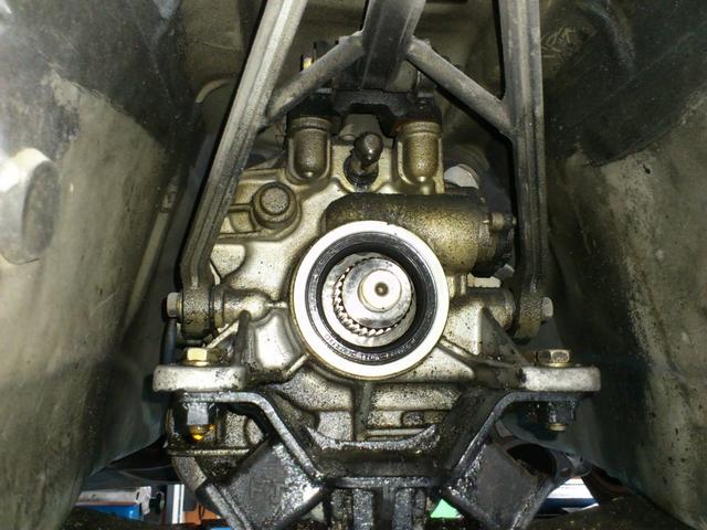 半田市【JZA80スープラ】ミッションのシール交換