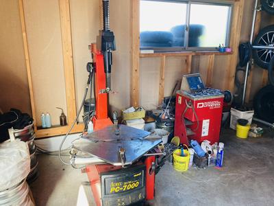 タイヤ交換お任せ下さい！