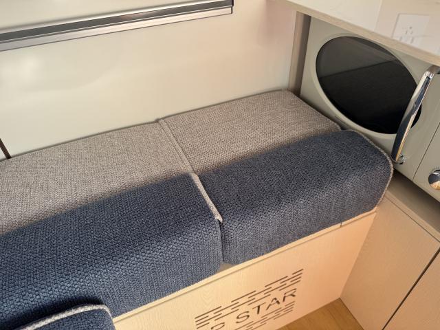 Happy1Premium電子レンジ取付＆ご納車！【中部地区正規代理店（株）ブルームーン】JPSTAR　ハッピー1　キャンピングカー　愛知県　一宮市　岐阜県　可児市　三重県　石川県　富山県　福井県　ダイハツ　ハイゼットトラック