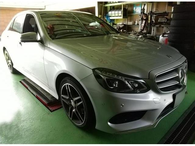 ＭＥＲＣＥＤＥＳ　ＢＥＮＺ　メルセデス　Ｅクラス　タイヤ交換（YOKOHAMA ヨコハマ ＥＳ３２）　岐阜県　岐阜市　クラブオート　アップルクラブ　車カスタムチャンネル　アップルクラブブログ