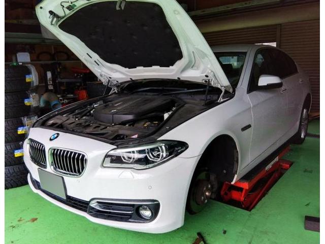 ＢＭＷ　ＢＭＷ５シリーズ　お持ち込み　フロント・ブレーキパッド　タイヤ交換（脱着）　岐阜県　岐阜市　クラブオート　日野南　タイヤショップ　アップルクラブ　車カスタマイズチャンネル