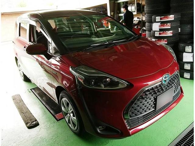 TOYOTA　トヨタ　SIENTA　シエンタ　タイヤ交換　岐阜県　岐阜市　クラブオート　日野南　タイヤショップ　アップルクラブ　車カスタマイズチャンネル