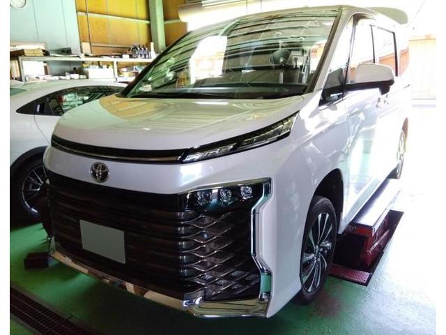 TOYOTA　トヨタ　VOXY　ヴォクシー　タイヤ交換　岐阜県　岐阜市　クラブオート　日野南　タイヤショップ　アップルクラブ　車カスタマイズチャンネル