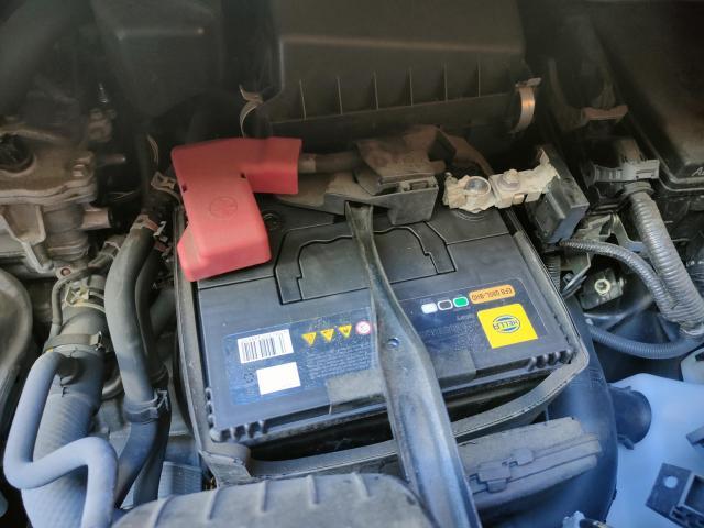 トヨタ 30 アルファード バッテリー交換 TOYOTA