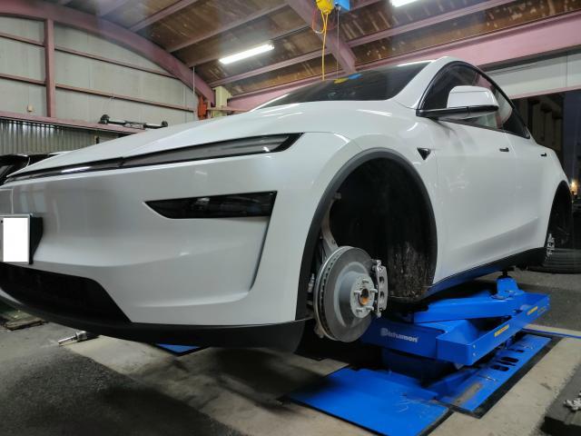 テスラ　モデルＹ　持込タイヤ交換