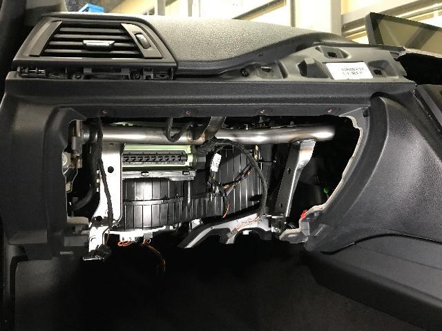BMW 320d AVインターフェイス、地デジチューナー取付|グー BMW 320d AVインターフェイス、地デジチューナー取付|グー