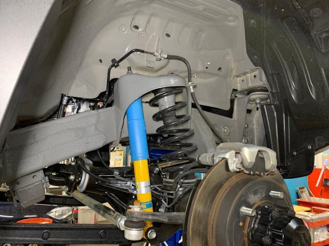 ジムニーシエラ JB74W ビルシュタイン ショックアブソーバー前後 ジムニーシエラ JB74W ビルシュタイン ショックアブソーバー前後