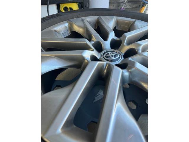 タイヤ預かり保管前作業風景