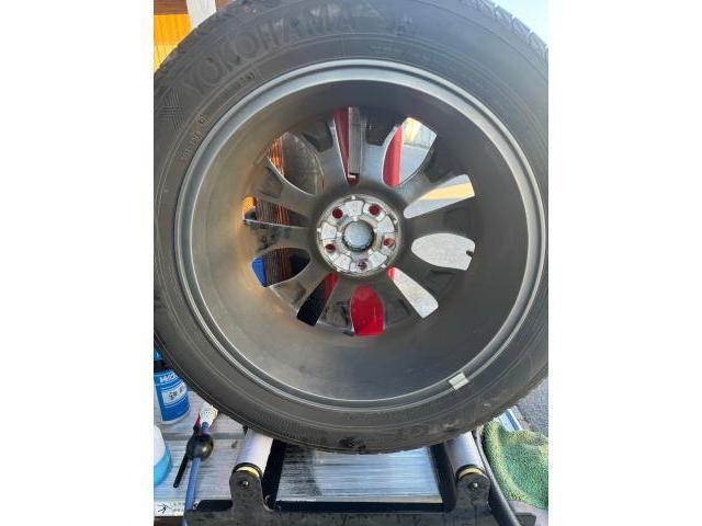 タイヤ預かり保管前作業風景