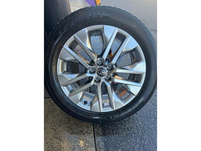 タイヤ預かり保管前作業風景