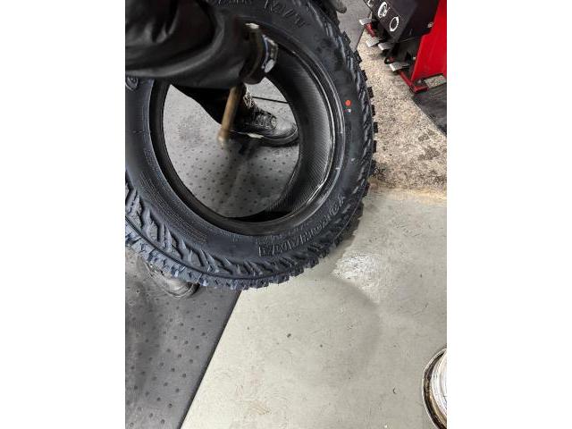 トヨタ ハイエース タイヤ交換