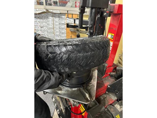 トヨタ ハイエース タイヤ交換