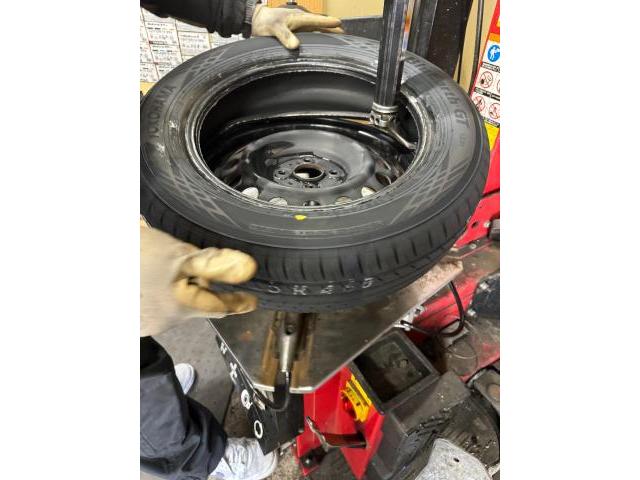 トヨタ カローラフィールダー タイヤ交換