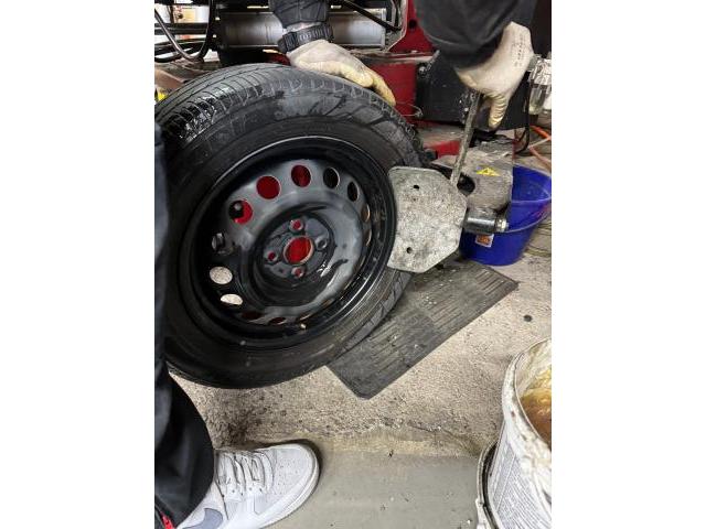 トヨタ カローラフィールダー タイヤ交換